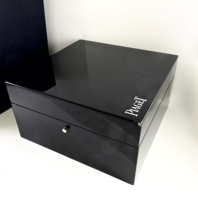Piaget box from Years '90 complete with outer box